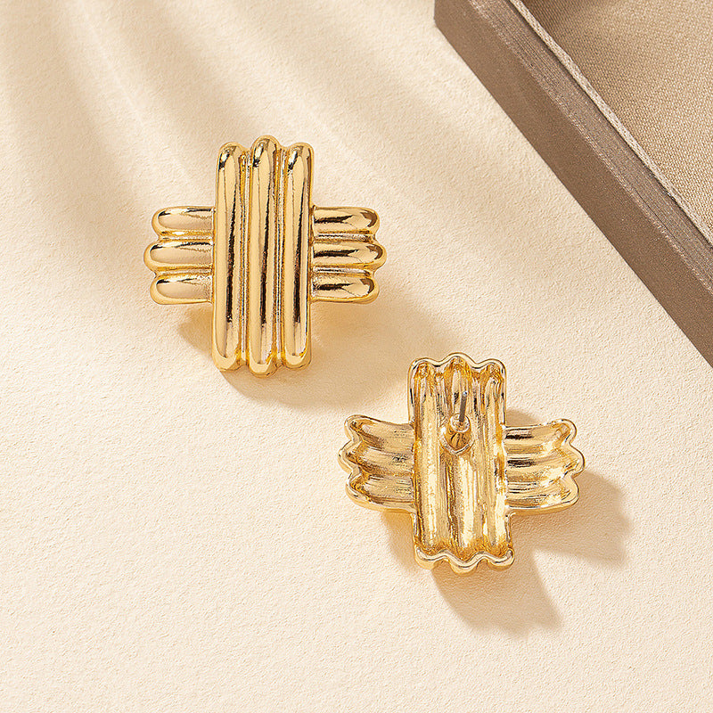 Geometric Twist Shape Stud Earrings